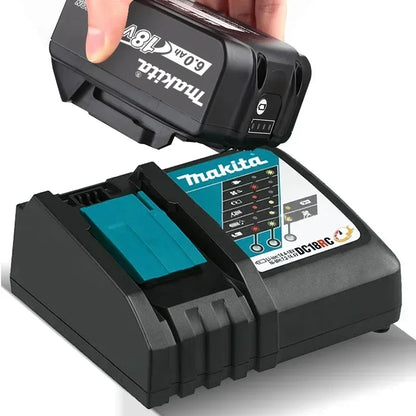 Cargador de Batería Makita DC18RD